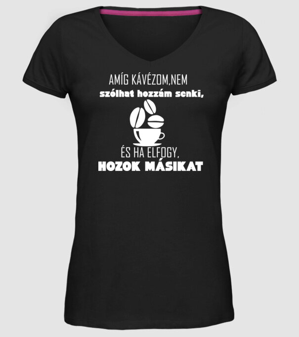  minta fekete pólón