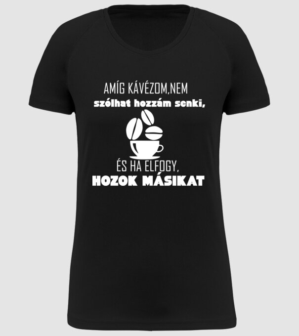  minta fekete pólón