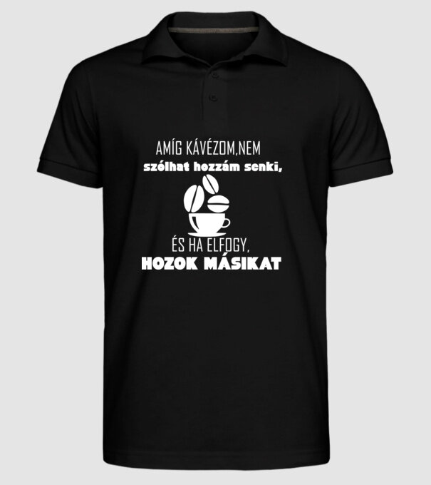  minta fekete pólón