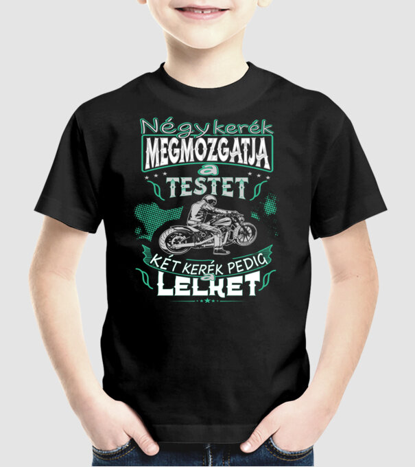 minta fekete pólón